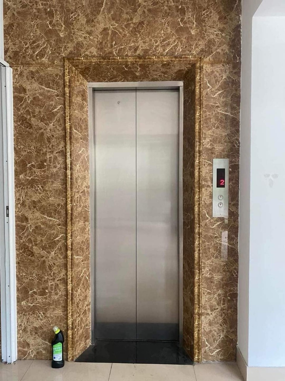 Mình cho thuê nhà mới, hai cửa đi, 96m2_ 5T; vỉa hè, Minh Khai-31 Tr - Ảnh chính